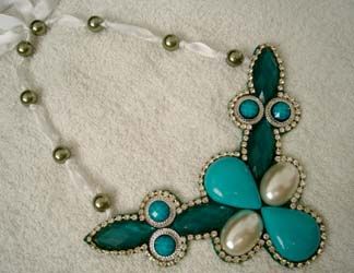 Maxi colar verde perolado